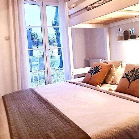 Luminary Night Suite Монтеврен Экстерьер фото