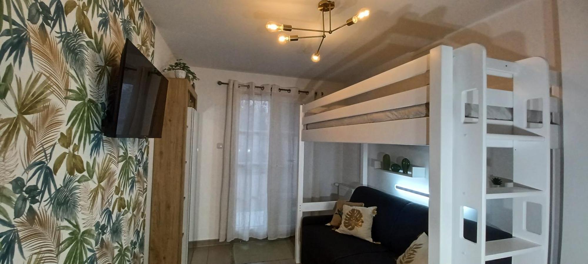 Luminary Night Suite Монтеврен Экстерьер фото